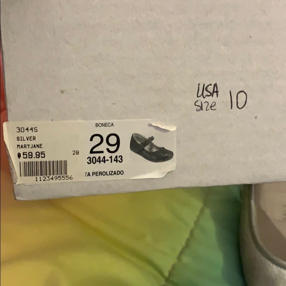 Pre-loved Toke Mary Jane style silver kids shoes